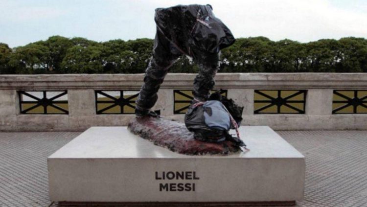 Lionel Messi's Statue broken by brazen vandals in Argentina