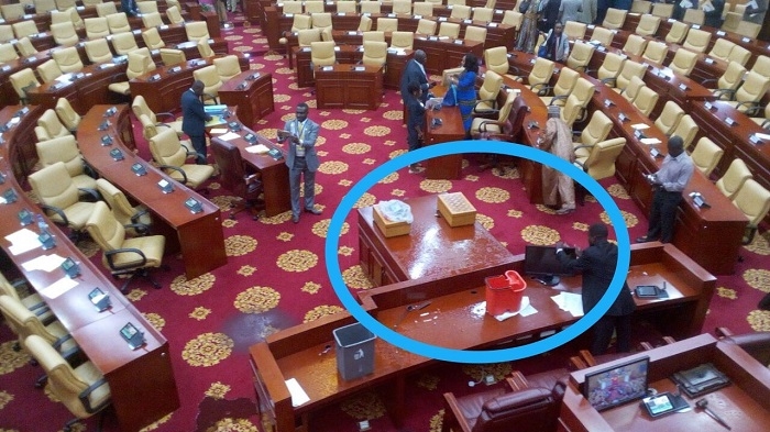 Rains rips off roof of Parliament House