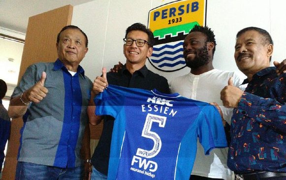 Indonesian side Persib sold 1,000 Michael Essien shirts within three weeks