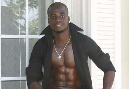 Stephen Appiah urges footballers to stay fit for wives