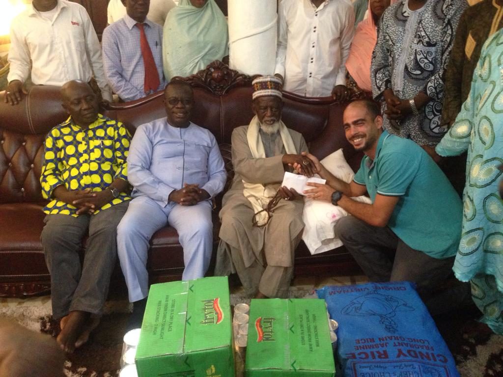 Papaye Fast Food donates to Chief Imam in support of Ramadan