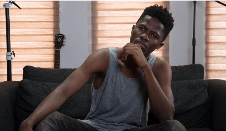 Kwesi Arthur is my crush – Ghanaian TV presenter discloses