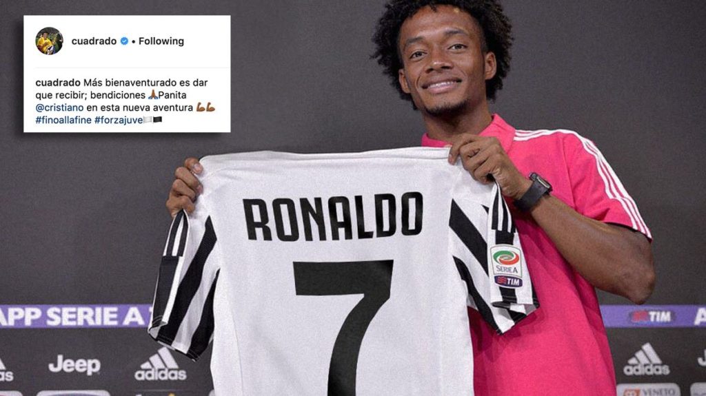 Cuadrado gifts Juventus No.7 shirt to Ronaldo