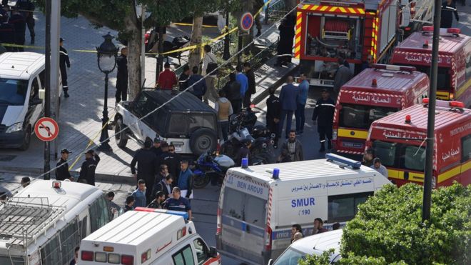 Tunis attack: Woman blows herself up in Tunisia