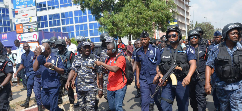 Police prevent journalists from entering Parliament over RTI bill