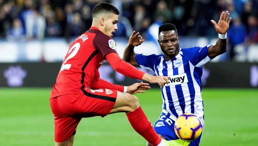 Deportivo Alaves midfielder Mubarak Wakaso walks suspension tightrope ahead of Girona clash