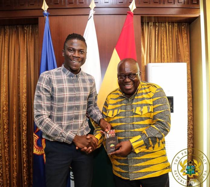 Stonebwoy visits President Akufo Addo, invites him to his concert