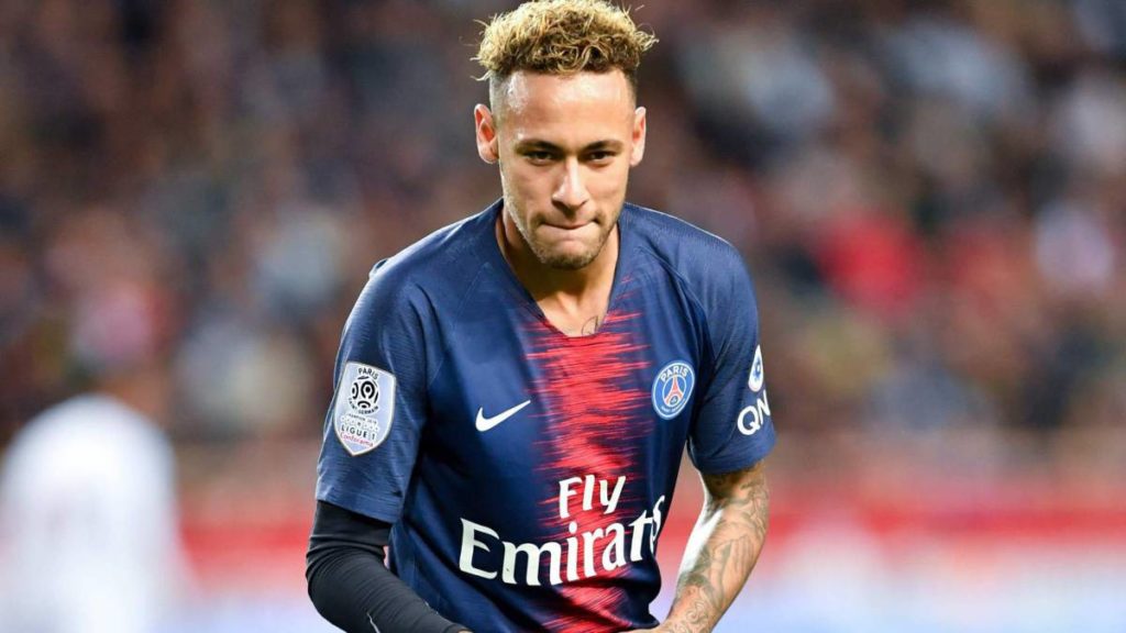 Neymar insists Barcelona and Real Madrid links not ´concrete´