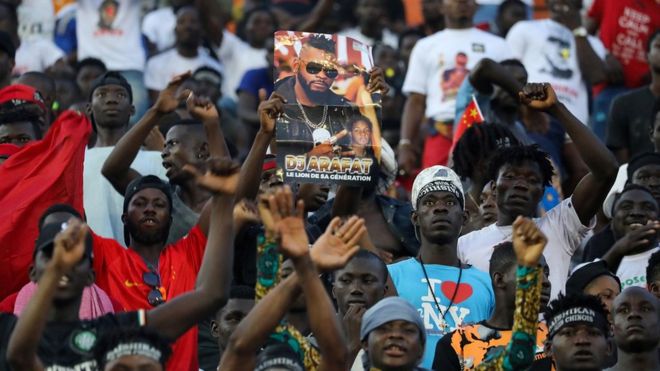 DJ Arafat: Thousands pay tribute at Abidjan concert