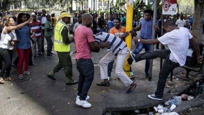 South Africa apologises to Nigeria for xenophobic violence