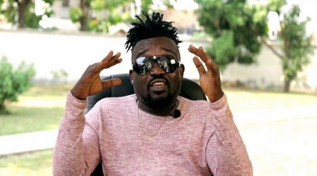 I don’t manage married women -Bullet