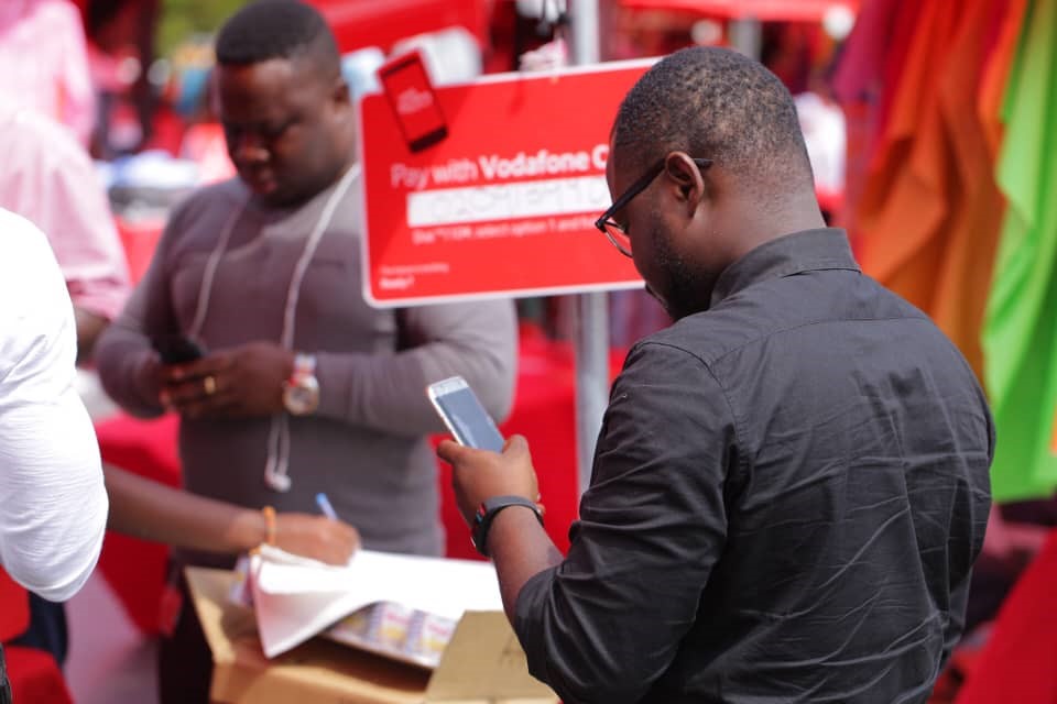 Vodafone organizes pre-xmas cashless sales