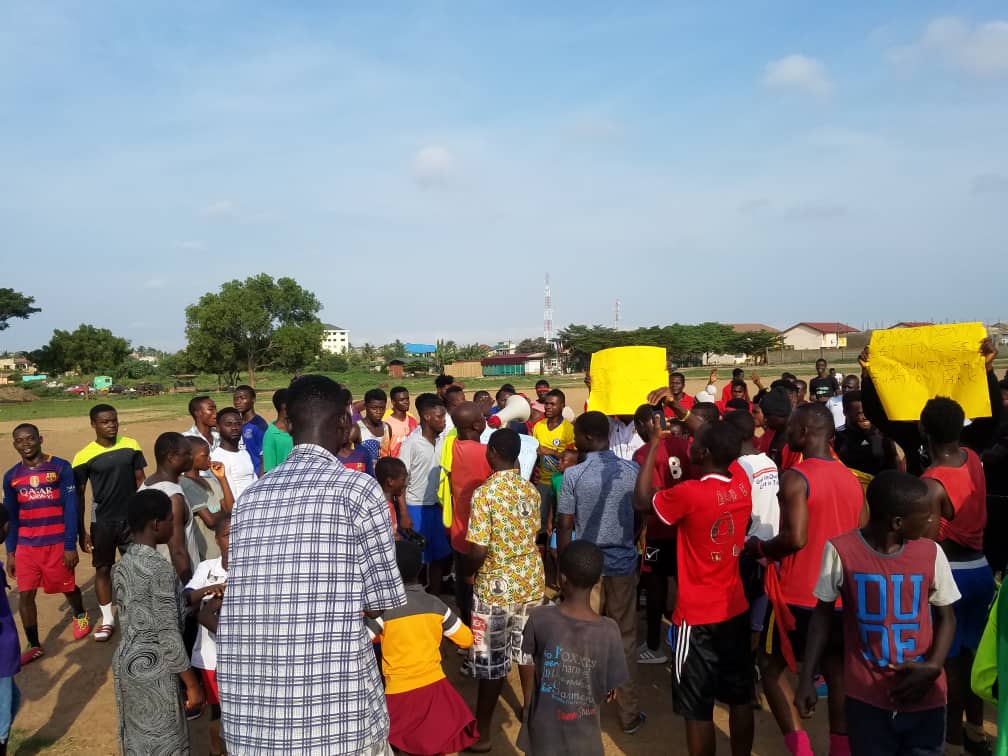 Ashaiman Youth Demonstrate against TDC over sale of Community 22 Park