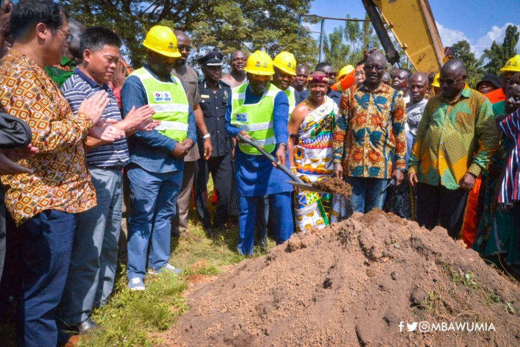 Bawumia cuts sod for Eastern Corridor Hohoe-Jasikan-Dodo Pepesu roads construction