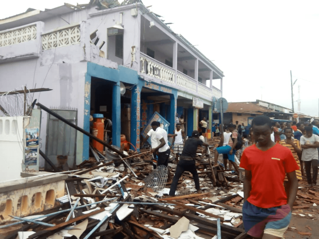 Photos: Massive rainstorm causes havoc in Somanya as workers flee offices