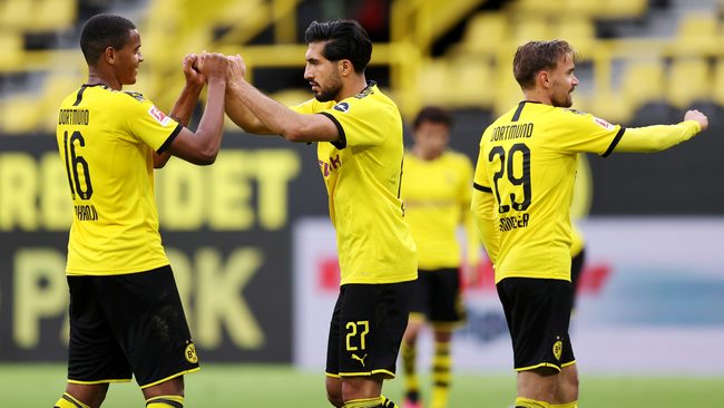 Dortmund beat Hertha to maintain faint title hopes