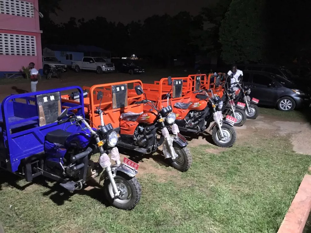 NPP Decides: Mike Oquaye Jnr donates motor tricycles to Dome Kwabenya constituency office