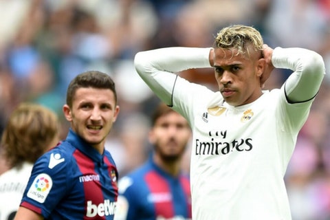 Real Madrid striker Mariano tests positive for COVID-19