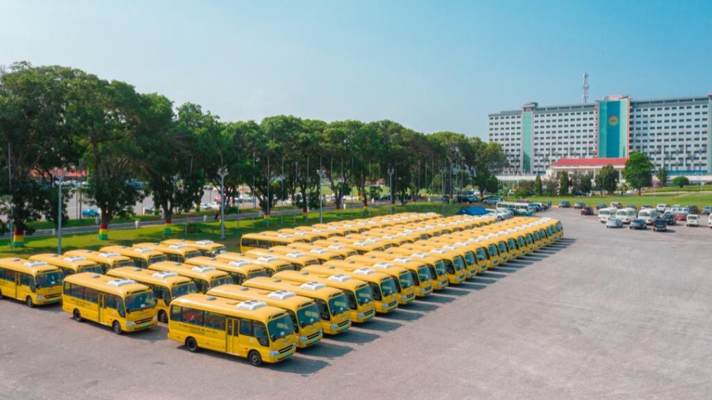 100 Senior High Schools receive new buses from gov’t