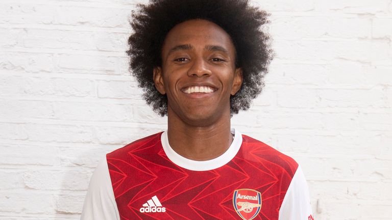 Arsenal complete Willian signing