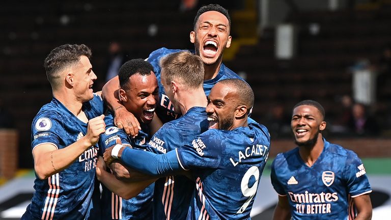 Debut Gabriel goal as Arsenal beat Fulham