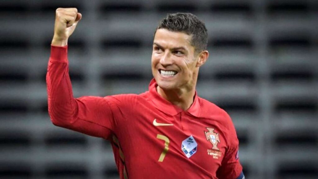 Ronaldo passes 100 goals for Portugal