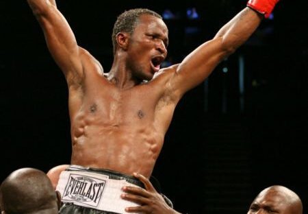 Today In Sports History: Joseph Agbeko beat Luiz Alberto Perez to win IBF bantamweight title