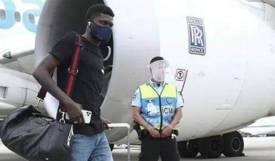 Thomas Partey arrives in London to complete Arsenal move