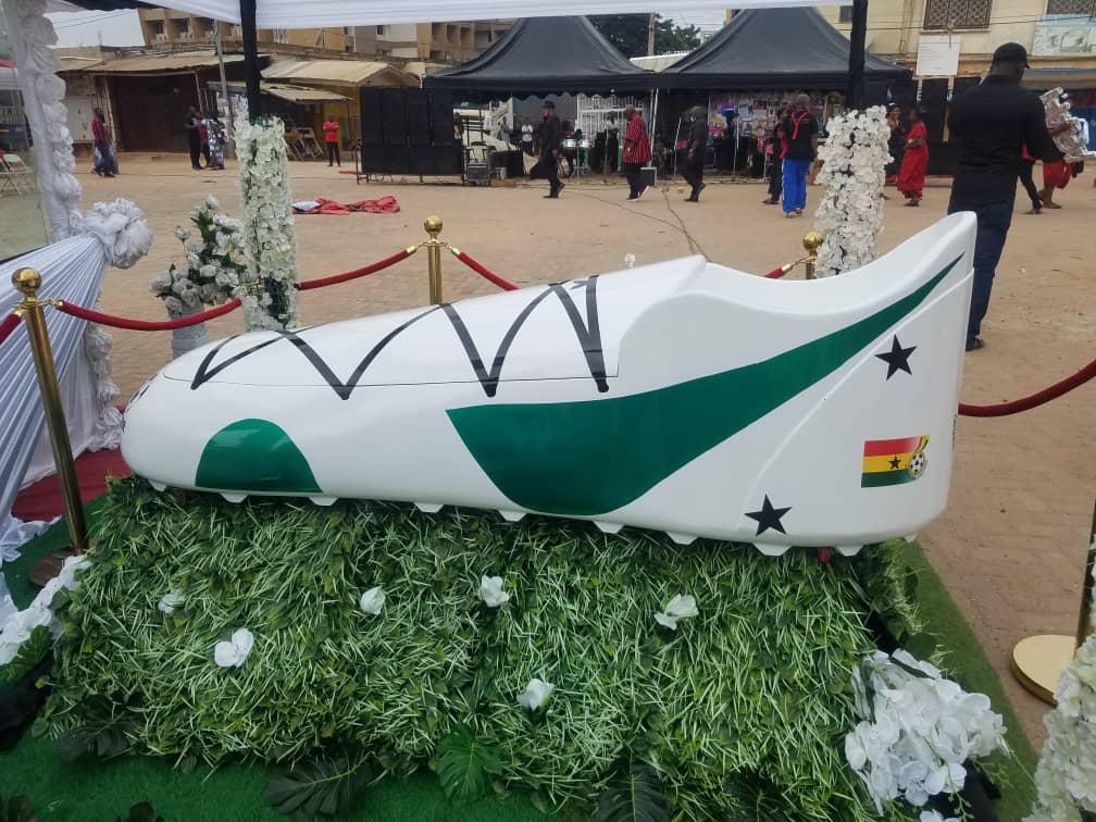 Ghana legendary striker Kwasi Wusu buried in football boot-shaped coffin