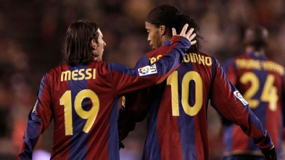 Messi supports Ronaldinho after mother’s death