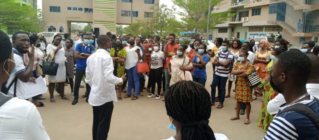 Video: Angry UCC distance education students demonstrate against difficult examination questions