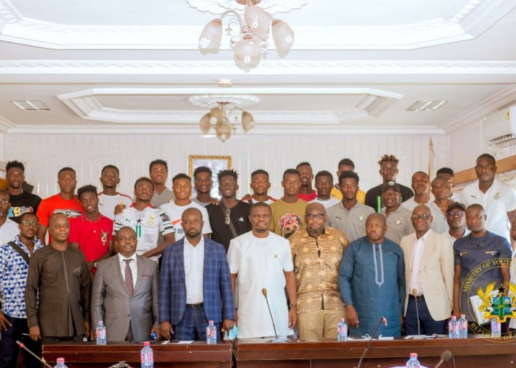 Ministry of Youth and Sports present 00 reward promise to Black Satellites players