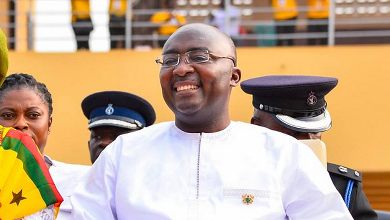 Vice-President Bawumia donates to Hasaacas Ladies