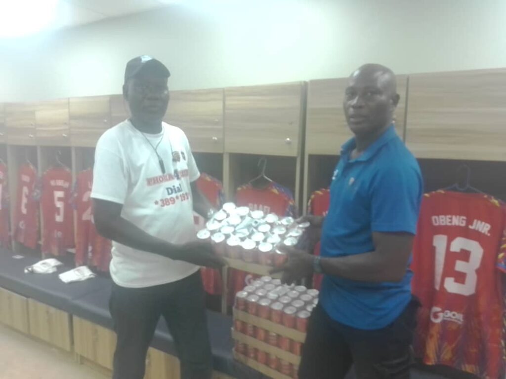 Businessman Ebenezer Apodei donates to Hearts of Oak