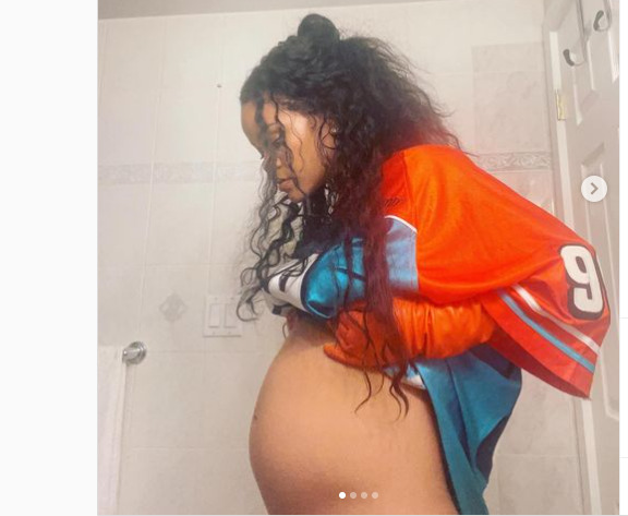 Rihanna breaks the internet with new bathroom photo of baby bump