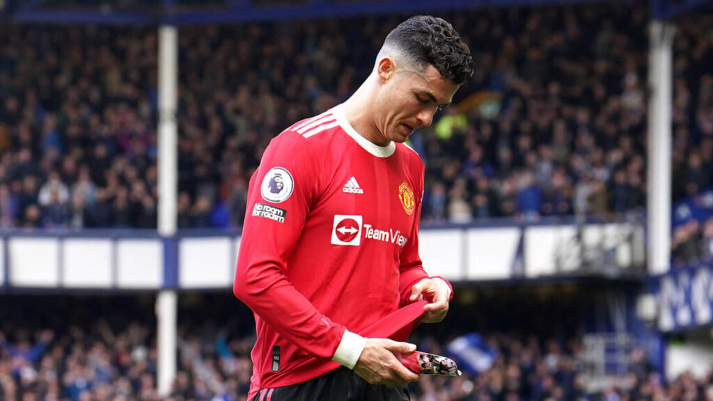 Ronaldo wants OUT of Manchester United this summer