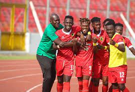 Asante Kotoko fight back to edge leaders Aduana Stars