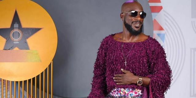 Kwabena Kwabena denies gay allegations