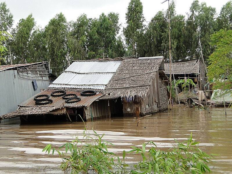 Volta Lake flooding displaces over 2,500 people in Bono East Region