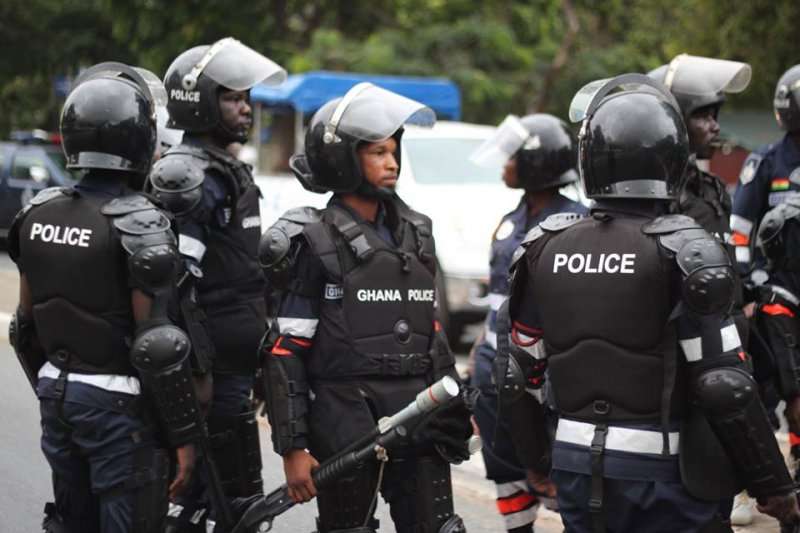 Heavy Police presence deployed to the Ministry of Heath over Coalition of Allied Health Professionals demo