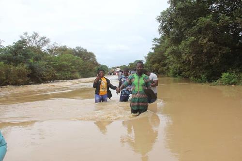 Flooding displaces hundreds in Volta Region after Akosombo Dam spillage ...