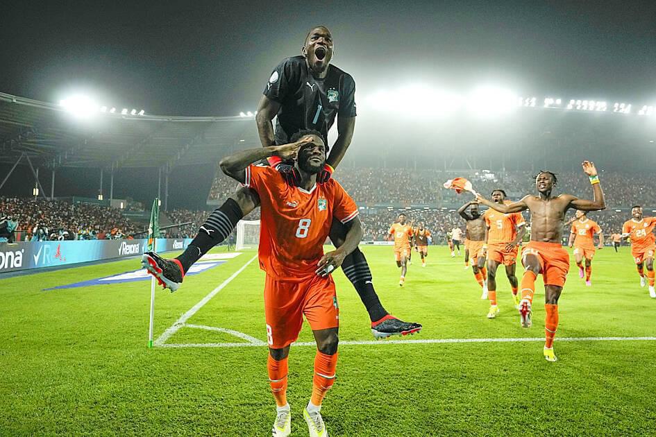 #AFCONHub2023: Wild celebrations in Ghana as Ivory Coast beat Nigeria 2-1 to win 2023 AFCON