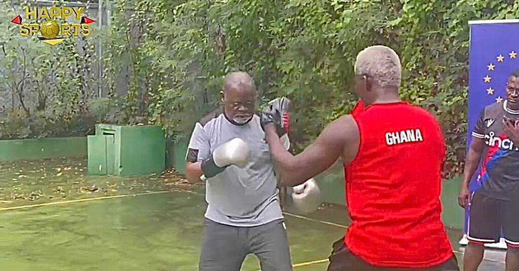 Watch Azumah Nelson’s training ahead of his fight against EU Ambassador to Ghana