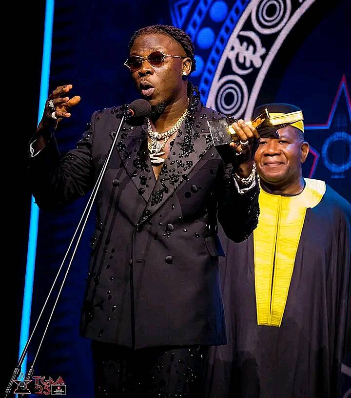 Stonebwoy wins 2024 TGMA Artist of the Year , demands 2019 award