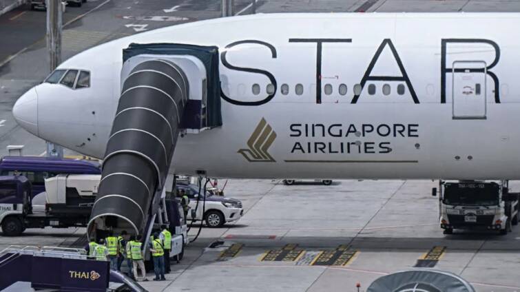 Singapore Airlines compensates passengers injured by turbulence