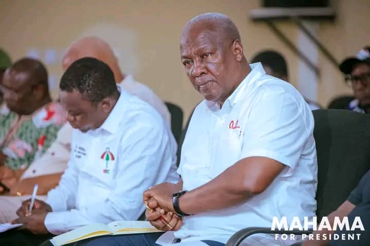 The youth are looking for jobs, not 1 cedi, 2 cedis phone payment plan – Mahama jabs Bawumia