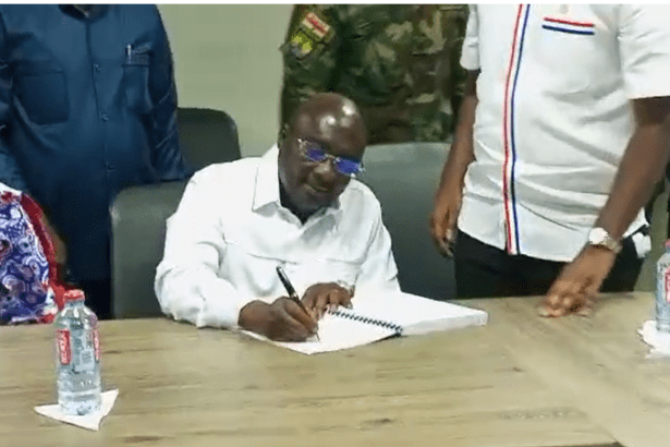 Bawumia submits nomination documents at EC headquarters