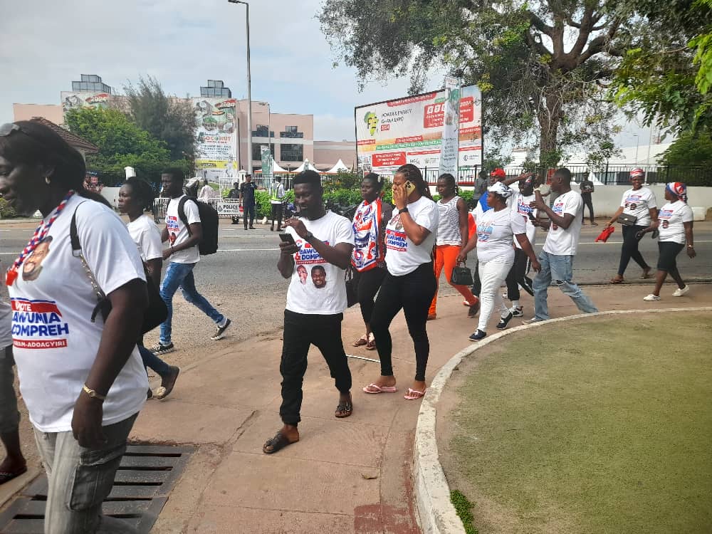 NPP supporters storm Parliament to rally behind Frank Annoh-Dompreh ahead of today’s session