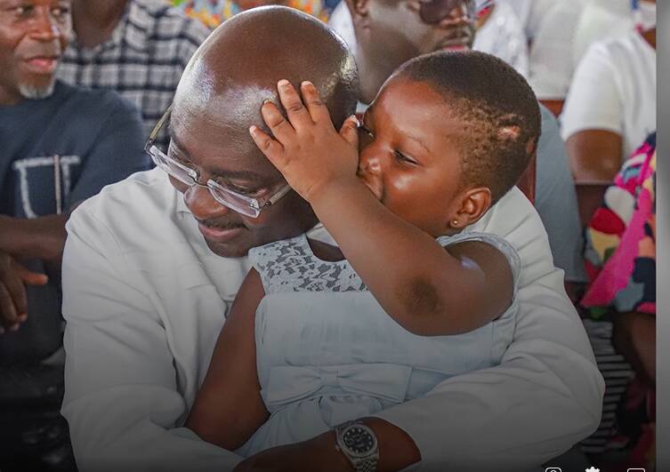 Bawumia celebrates recovery of 4-year-old cured leper