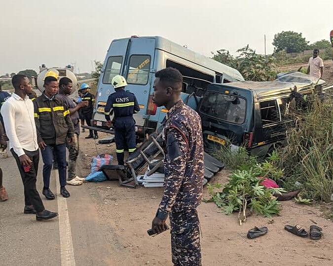 Gory accident on Gomoa Okyereko junction claims the lives of three passengers, leaving 20 in critical condition